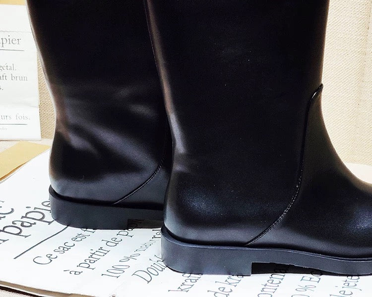 Sleek Black Knee‑High Leather Boots, Minimalist Flat Knee High Boots for Women Daily & Formal Outfits